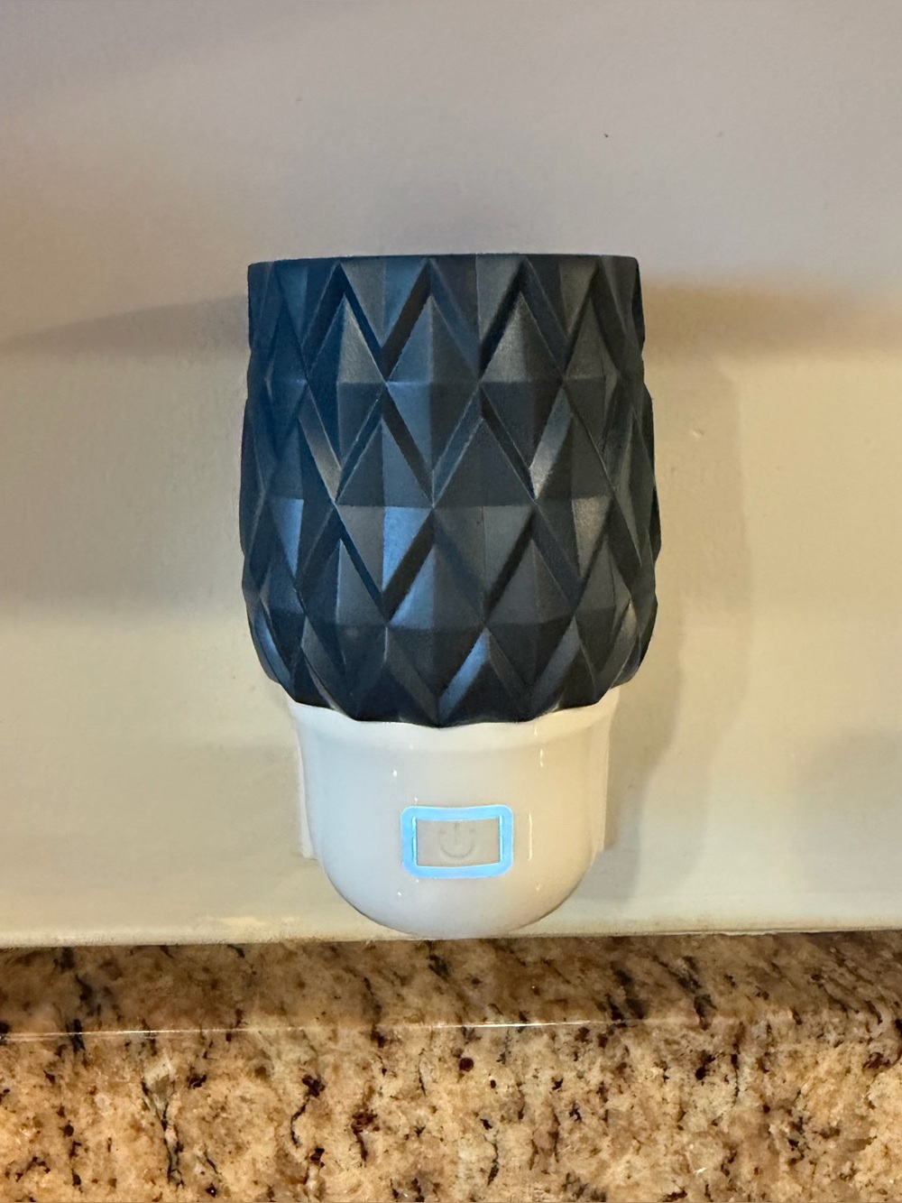 Scentsy Zigzag Wall Plug In Diffuser Slate Gray Fragrance Pods Neutral